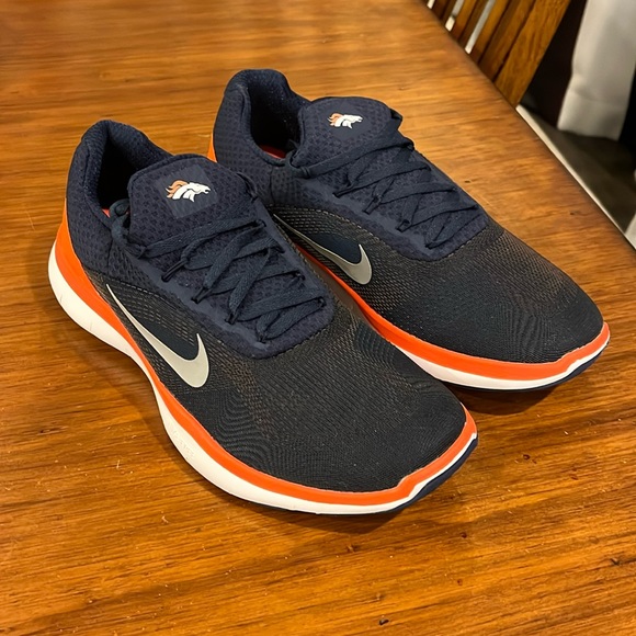 Nike Free Trainer V7 NFL Denver Broncos Shoes Sneakers new AA1948 401 Mens Sizes - Picture 2 of 15